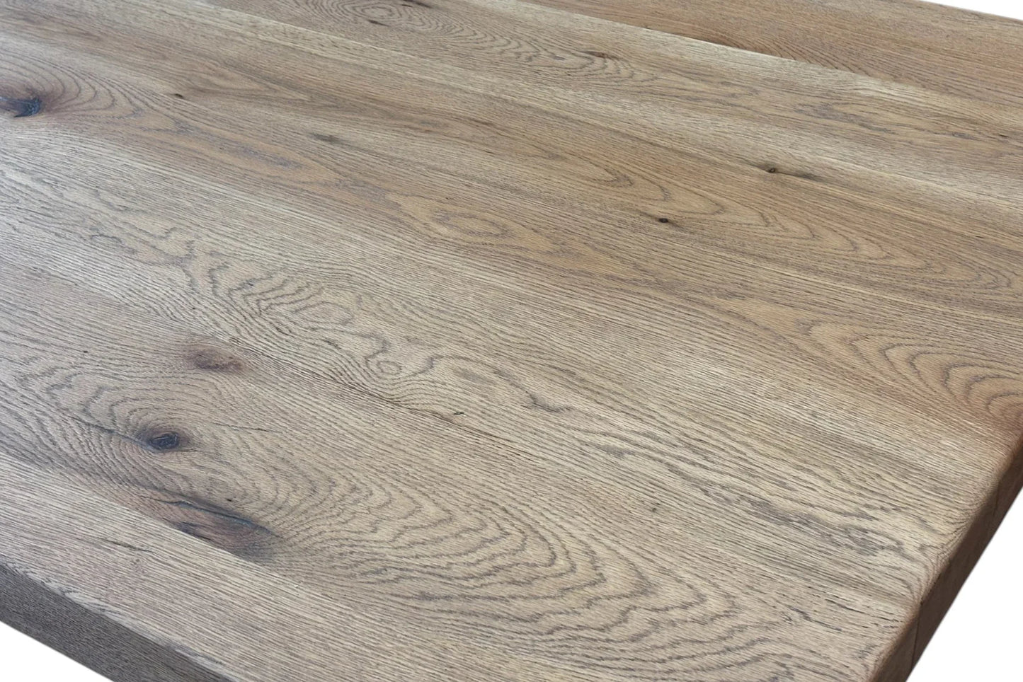 Masa LEOPOLD - disponibila pe stoc